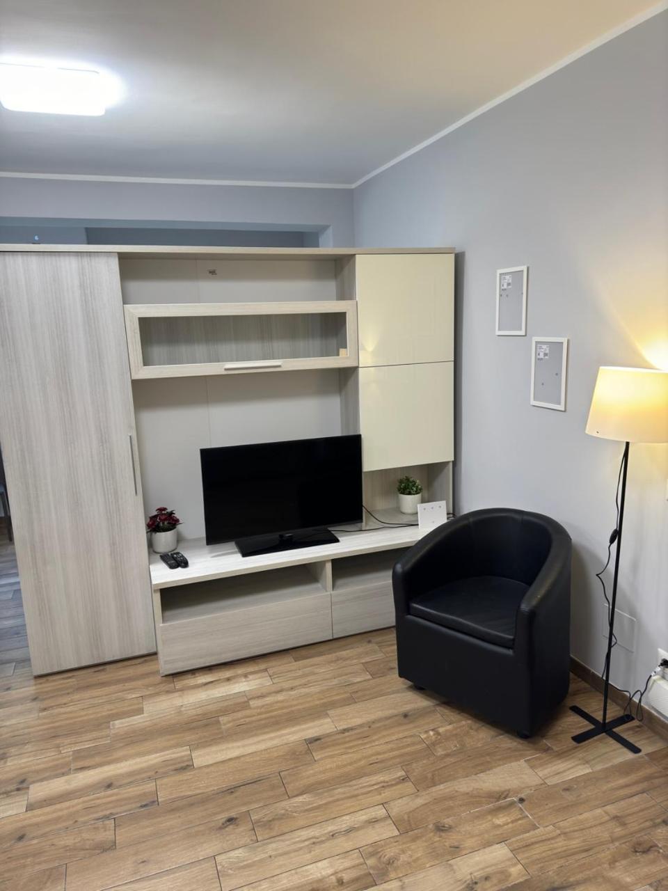 Apartment Dandy House